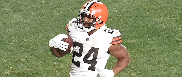 With all eyes on Browns' receiving group, Nick Chubb brings balance