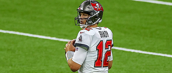 PFF ranks Buccaneers Tom Brady No. 2 quarterback heading into 2021