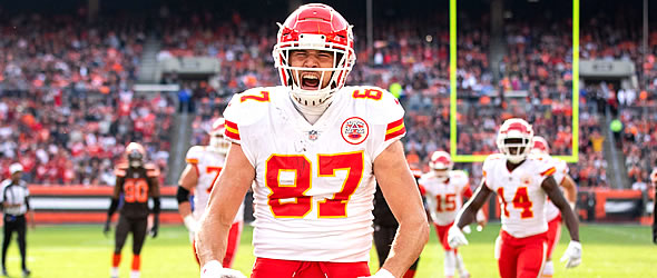 Travis Kelce has the highest run blocking rating for tight ends in