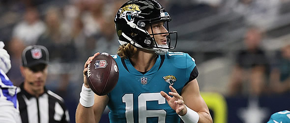 Jaguars introduce first-round picks Trevor Lawrence, Travis Etienne